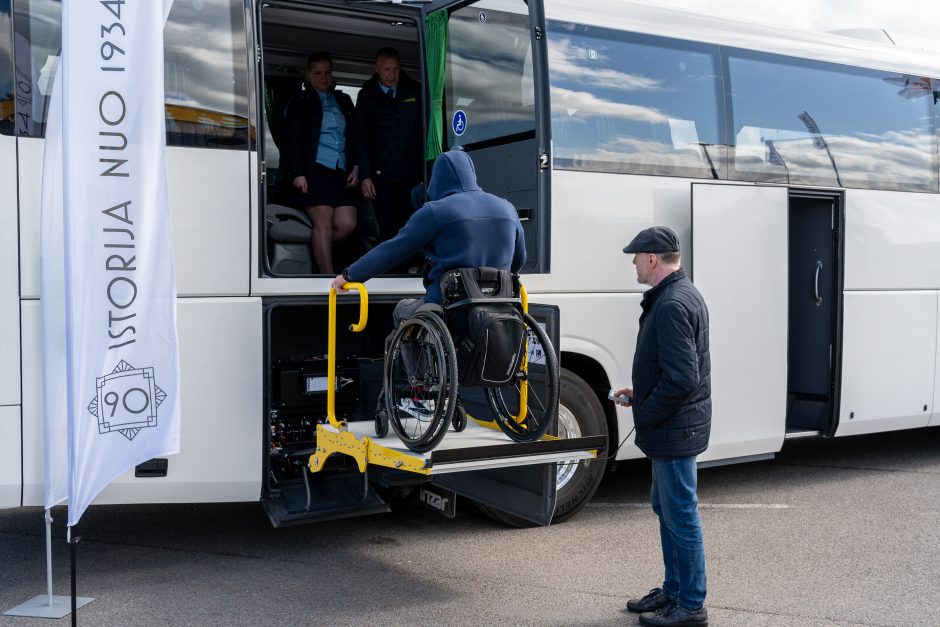 Autobuse – ir liftas, ir garsinė sistema