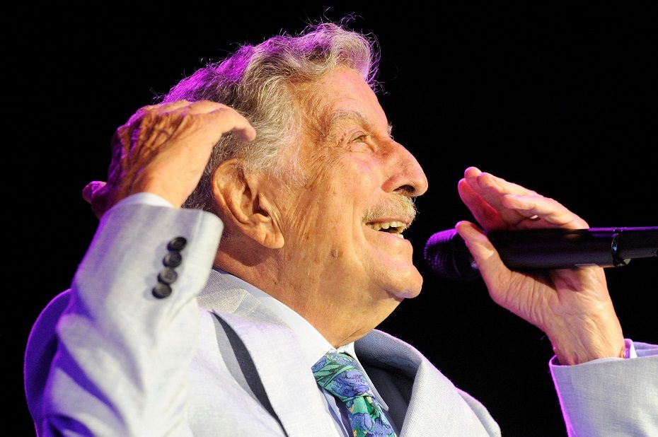 Eidamas 97 metus mirė amerikiečių dainininkas T. Bennettas