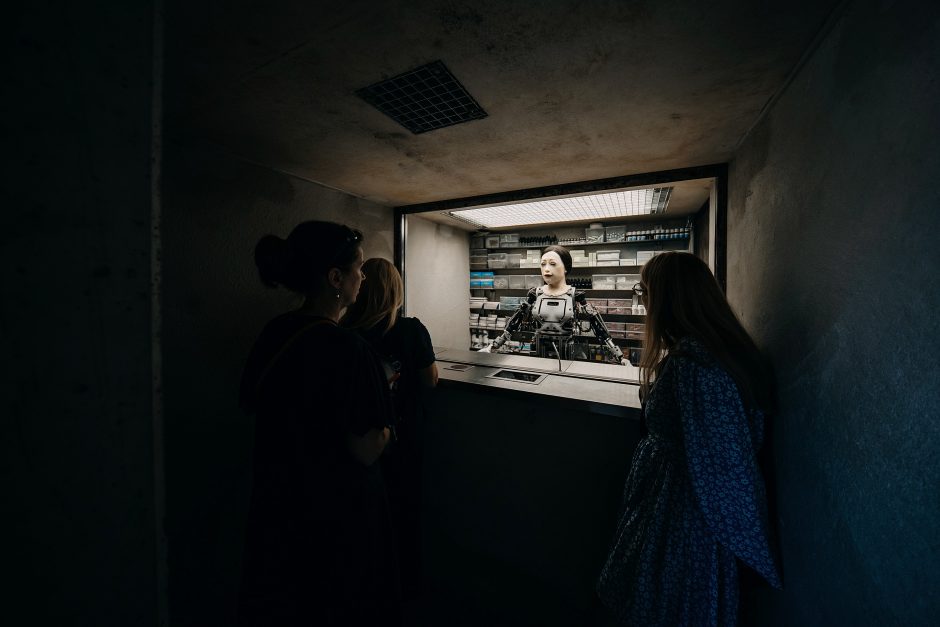 Dirbtinė laimė, arba Kaip kalbėti apie narkotikus mene