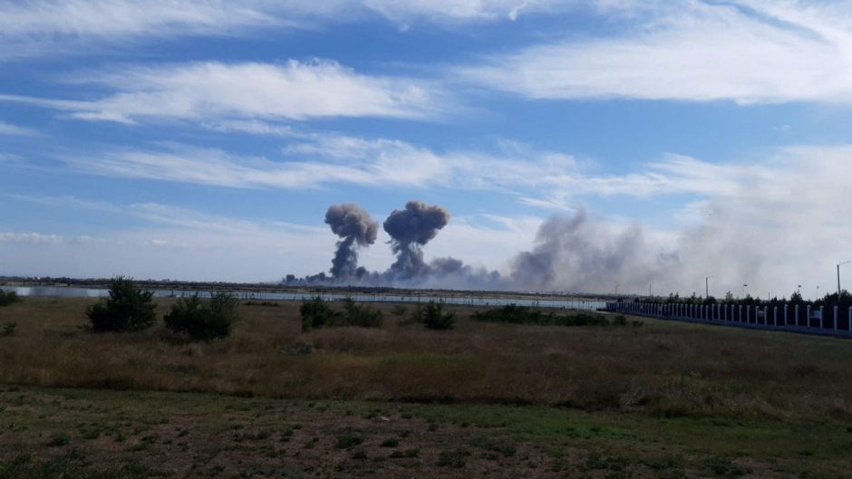 Kyjivas: per sprogimus Kryme sunaikinta mažiausiai dešimt lėktuvų