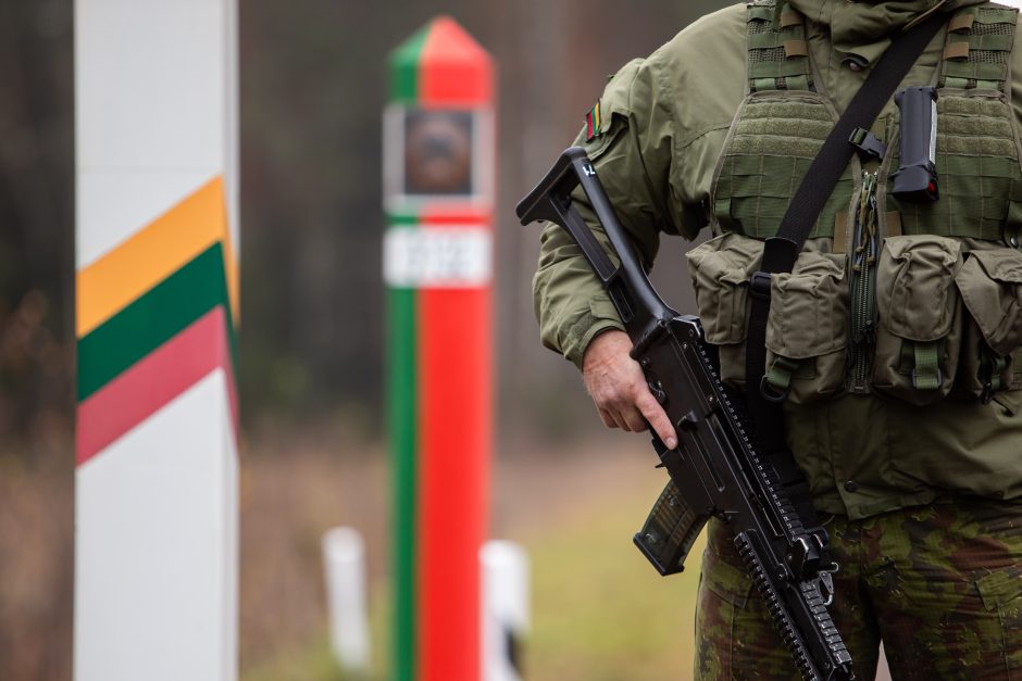 Pasieniečiai nustatė dokumentų klastojimo, neteisėto žmonių gabenimo atvejų