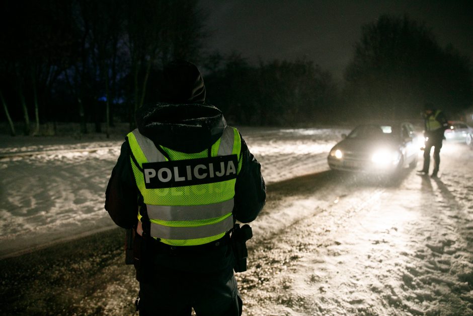 Pasienyje policija sulaikė automobilyje vežtus, įtariama, narkotikus