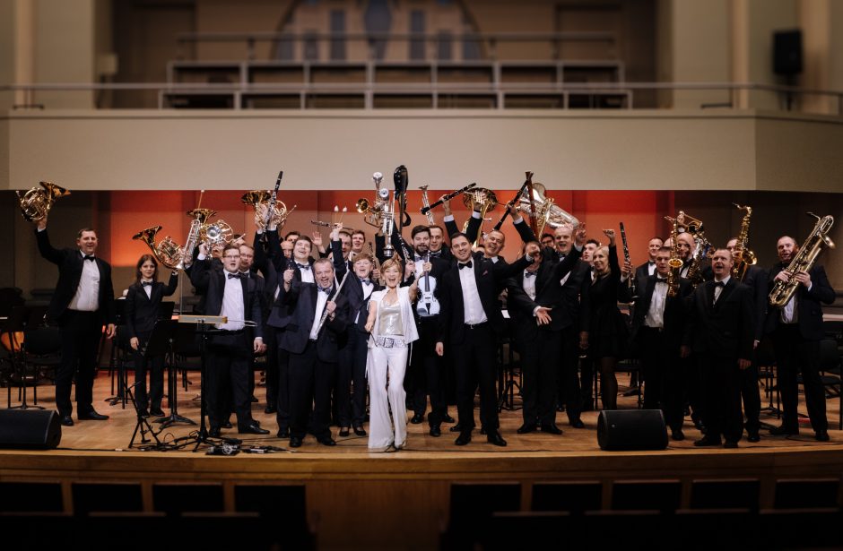 Jubiliejiniame „Ąąąąąąžuolissimo!“ koncerte – premjera, pučiamųjų muzika ir skrajojantys angelai