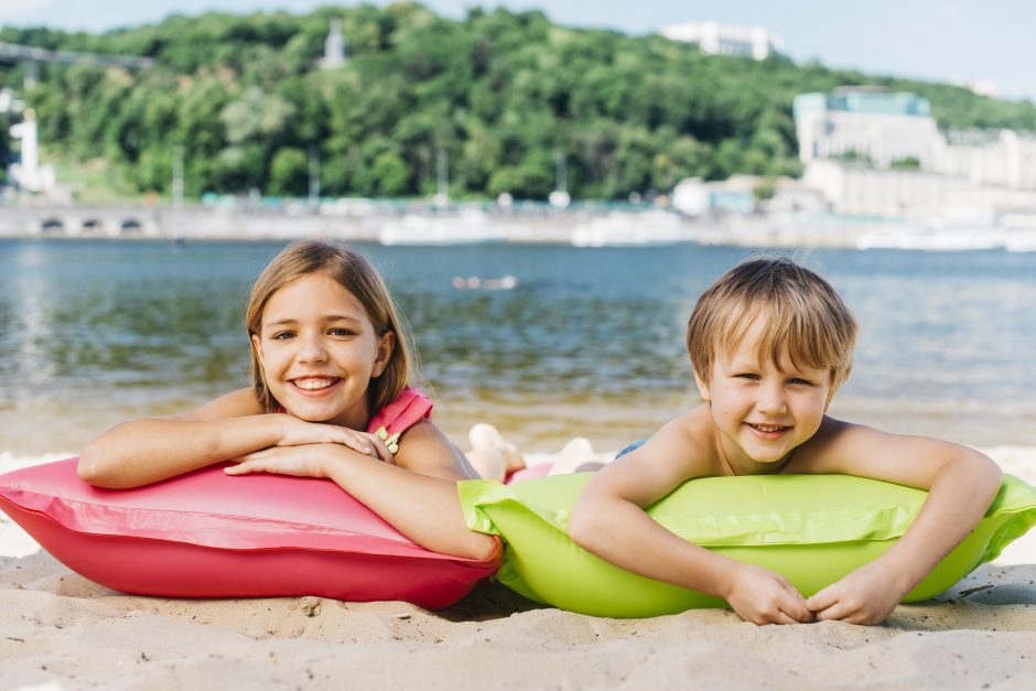 Įspėja paisyti taisyklių: kaip elgtis, kad maudynės nesibaigtų nelaime?