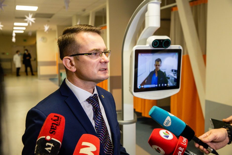 Ministras: telemedicinos centras leis tartis dėl ligonių būklės, teikti skubią pagalbą 