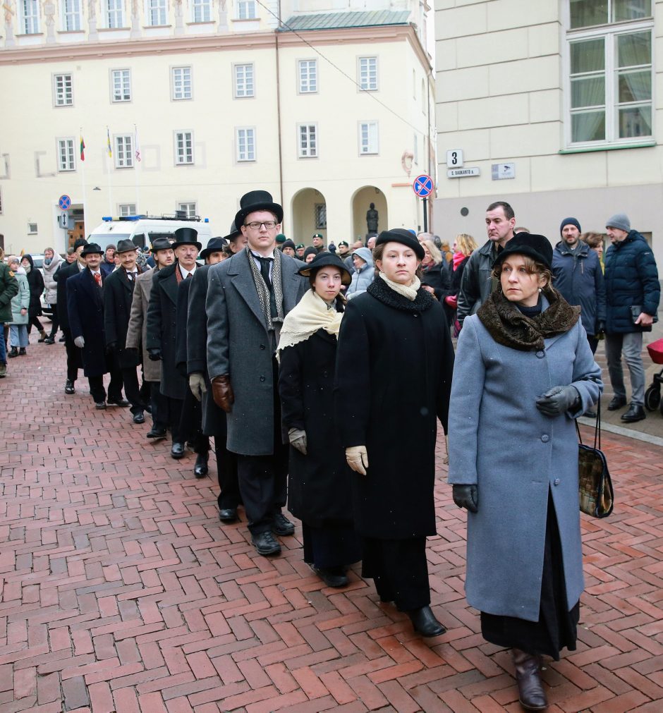 Menininkė L. M. Bujė – aistringa gyvenimo mokyklos mokinė