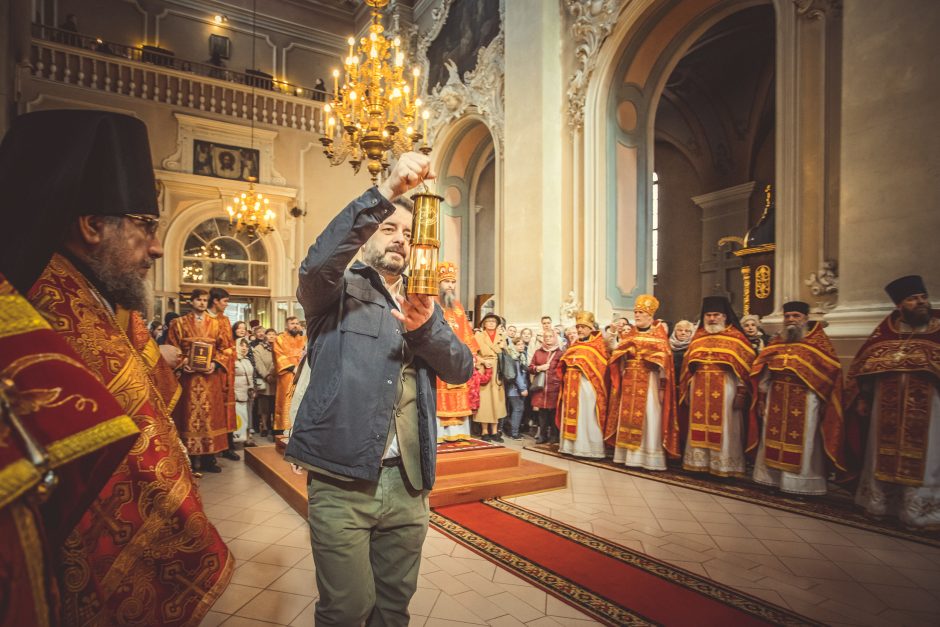 Tūkstančiai stačiatikių  išreiškė savo požiūrį į bandymus suskaldyti bažnyčią