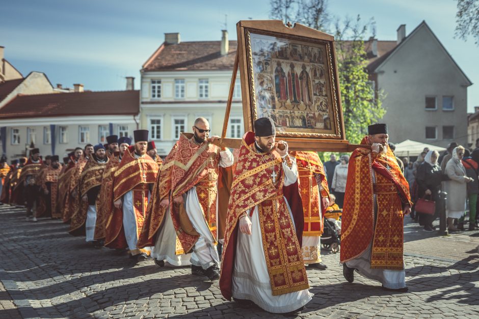 Tūkstančiai stačiatikių  išreiškė savo požiūrį į bandymus suskaldyti bažnyčią
