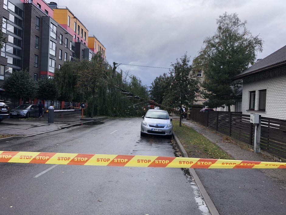 Sekmadienį Kauno ugniagesiai, sulaukę daugybės skambučių: nespėjame vykti iš vienos vietos į kitą