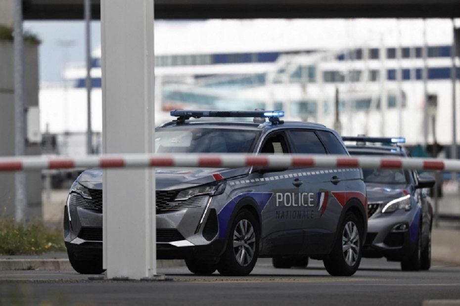 Paryžiuje nuo policijos bėgantis BMW vairuotojas užmušė pėsčiąjį