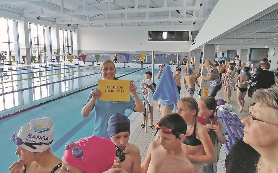 Pakaunėje plaukti mokėsi tūkstančiai antrokų