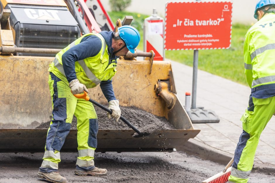 Nuo gatvių taisymo iki NATO viršūnių: ką per 100 naujos kadencijos dienų pasiekė Vilnius