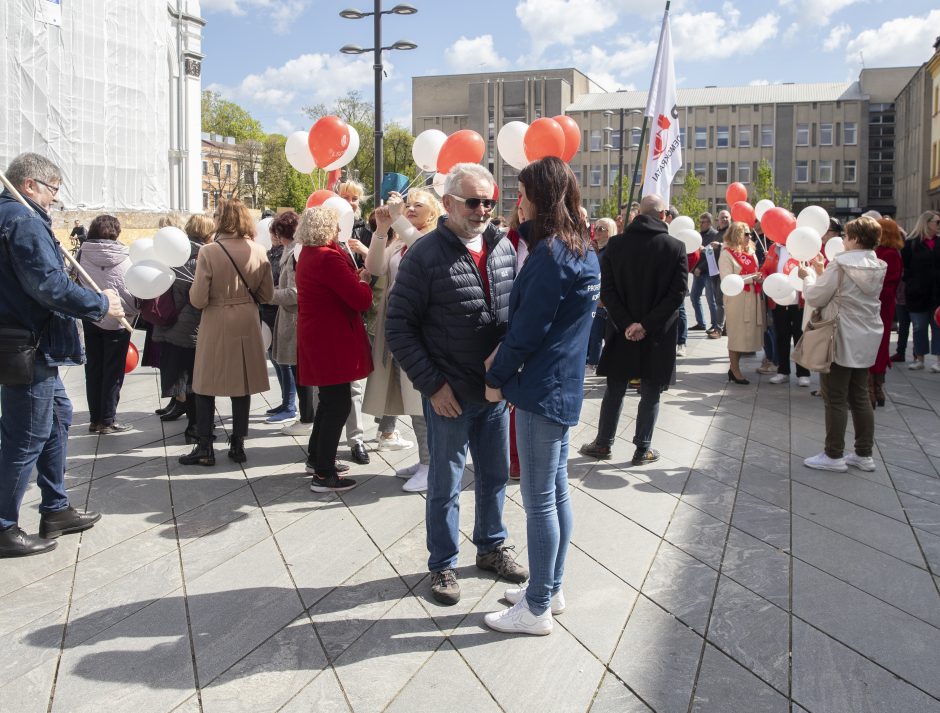 Profesinių sąjungų eisena Kaune: reikalavo poilsio ir didesnės algos