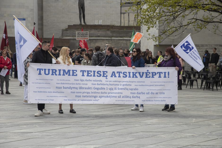 Profesinių sąjungų eisena Kaune: reikalavo poilsio ir didesnės algos