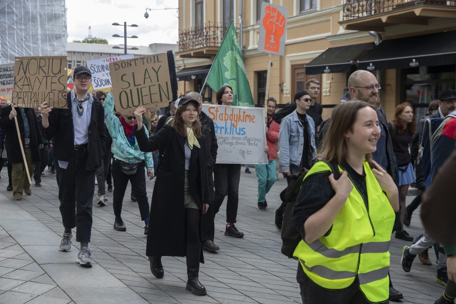Profesinių sąjungų eisena Kaune: reikalavo poilsio ir didesnės algos
