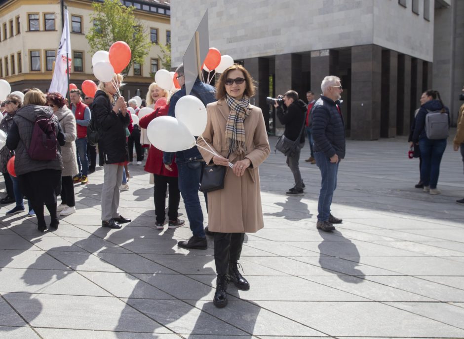 Profesinių sąjungų eisena Kaune: reikalavo poilsio ir didesnės algos