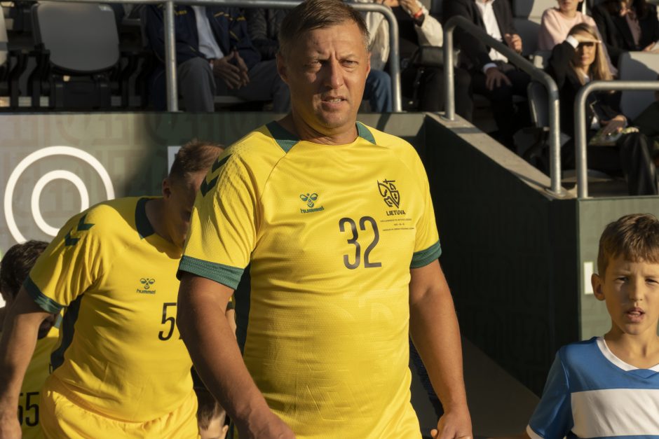 Kauno S. Dariaus ir S. Girėno stadione įvyko Lietuvos ir FIFA futbolo legendų rungtynės