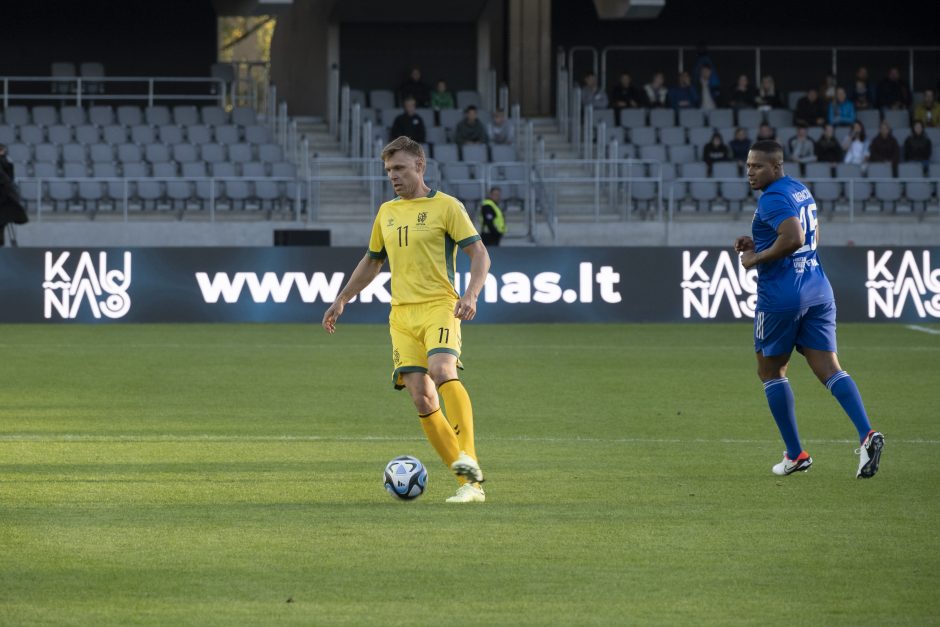 Kauno S. Dariaus ir S. Girėno stadione įvyko Lietuvos ir FIFA futbolo legendų rungtynės