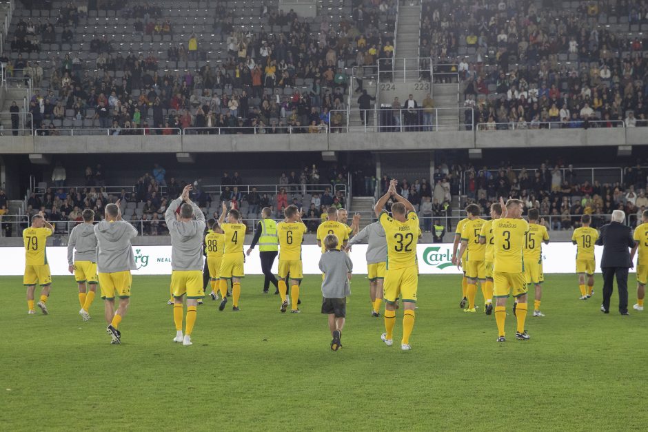 Kauno S. Dariaus ir S. Girėno stadione įvyko Lietuvos ir FIFA futbolo legendų rungtynės