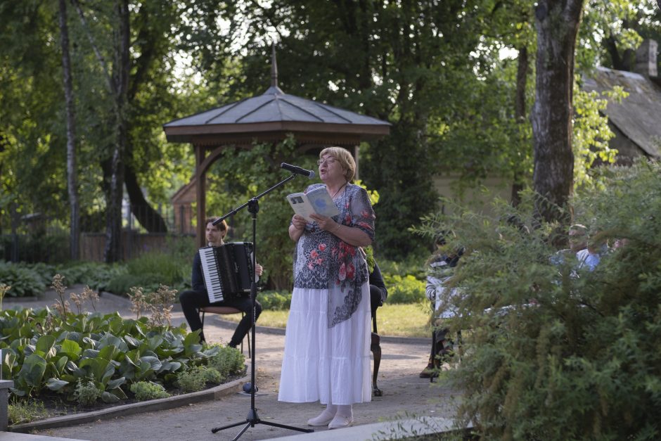 Kaune vainikuotas „Poezijos pavasario“ laureatas