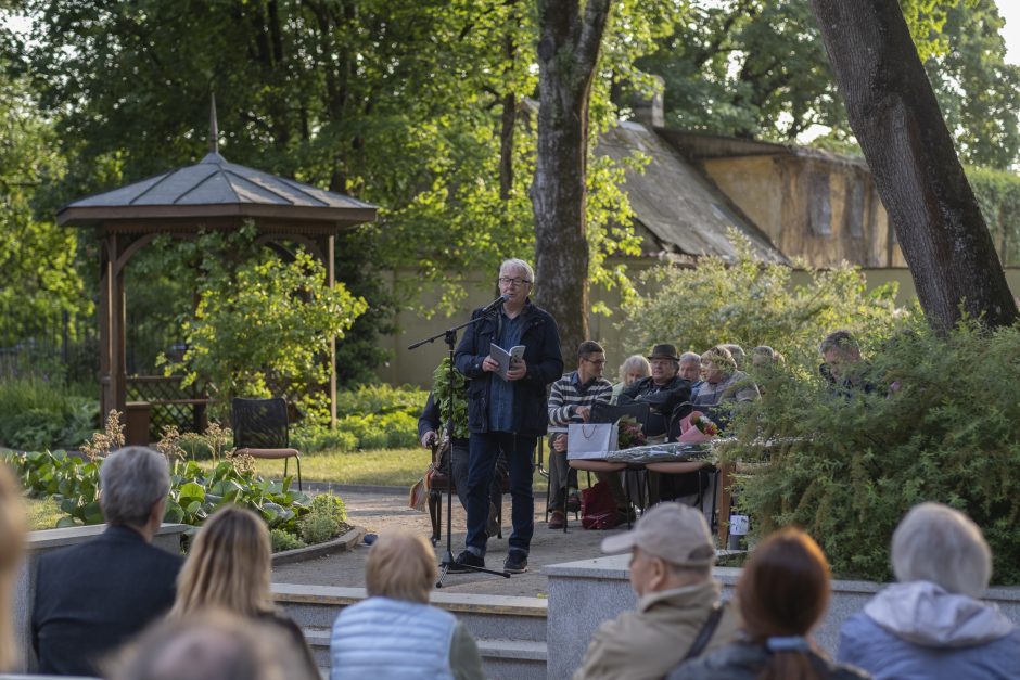 Kaune vainikuotas „Poezijos pavasario“ laureatas