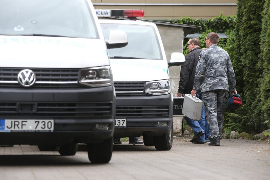 Šilutėje esančiame baldų fabrike rastas vyro kūnas