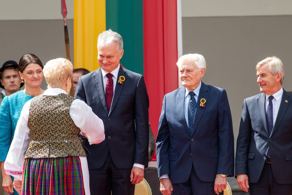 Palankiausiai žmonės vertina G. Nausėdą, antireitingo lyderis – A. Veryga