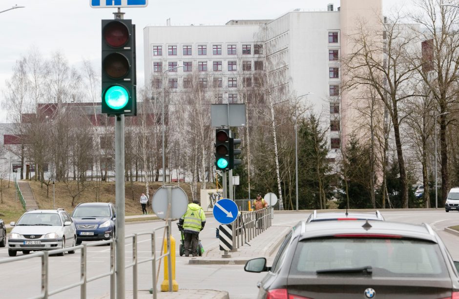 Prokuroras Vilniaus miesto savivaldybei nurodė šalinti kliūtis iš siaurinamų gatvių