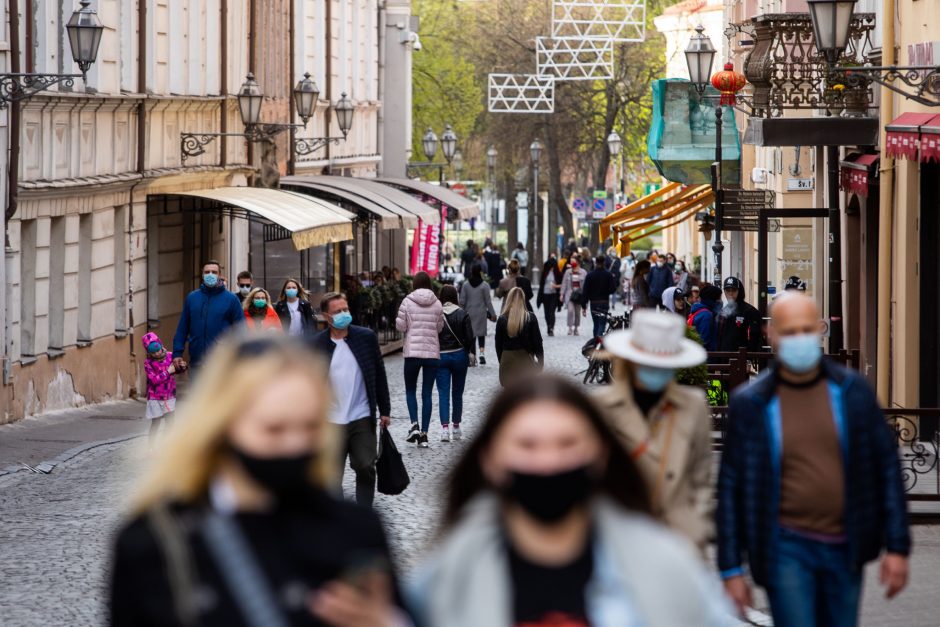 Švelnina ribojimus, bet didelių tūkstantinių renginių šią vasarą nebus