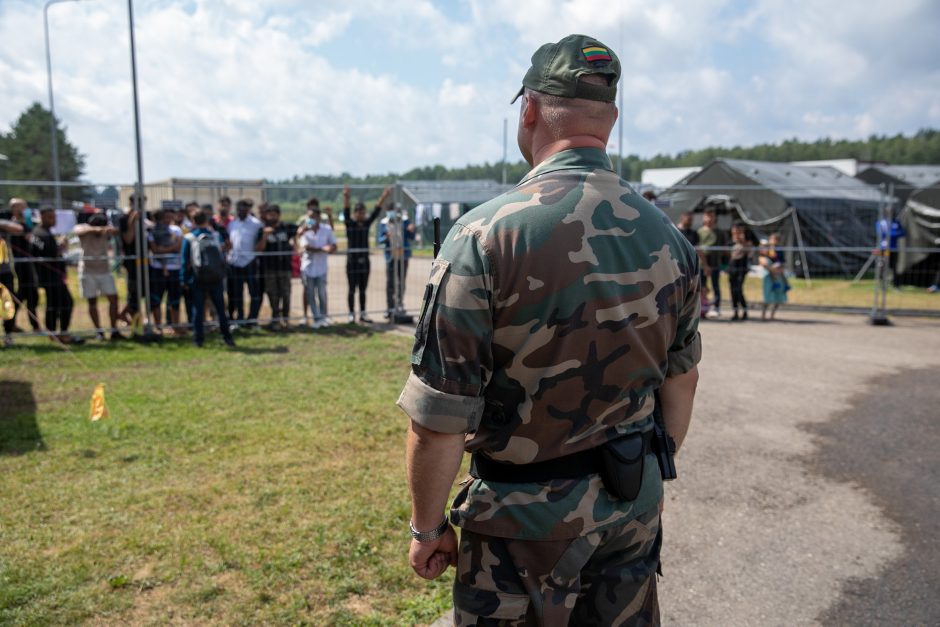 Pasienyje su Baltarusija apgręžta 12 neteisėtų migrantų