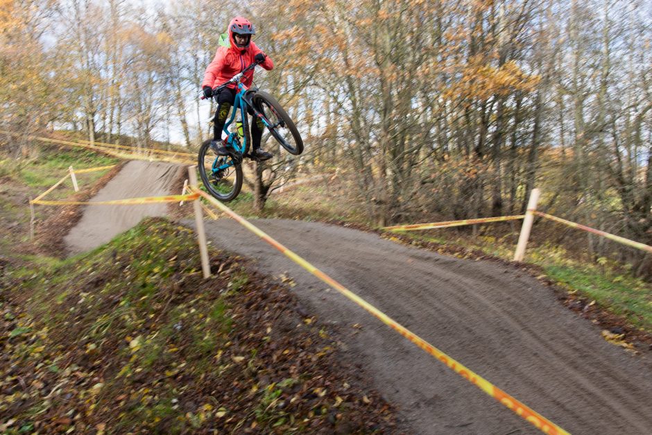 Jonavoje atidarytas profesionalus kalnų dviračių parkas