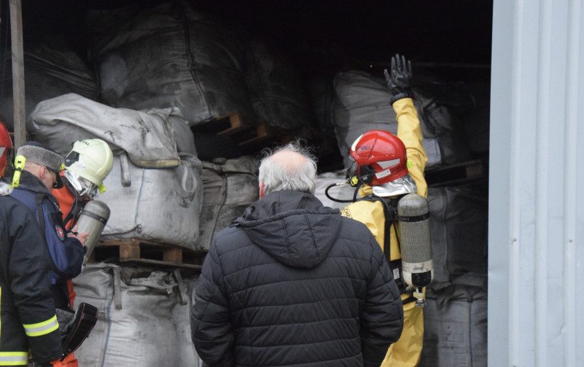 Ruošiamas planas, kaip sutvarkyti pavojingas atliekas Utenoje