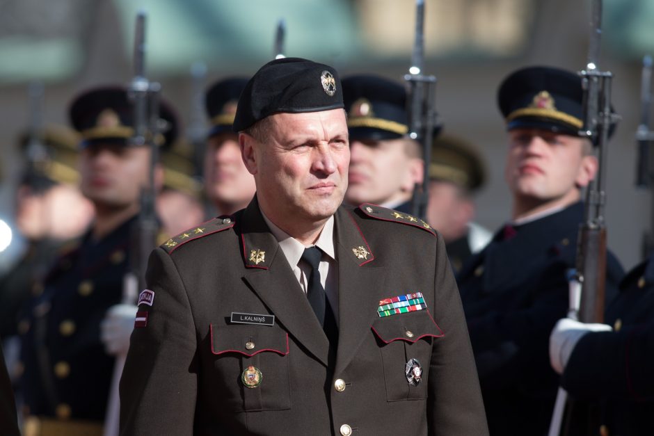 Latvijos kariuomenės vadas Lietuvoje aptars saugumo situaciją, lankysis pasienyje