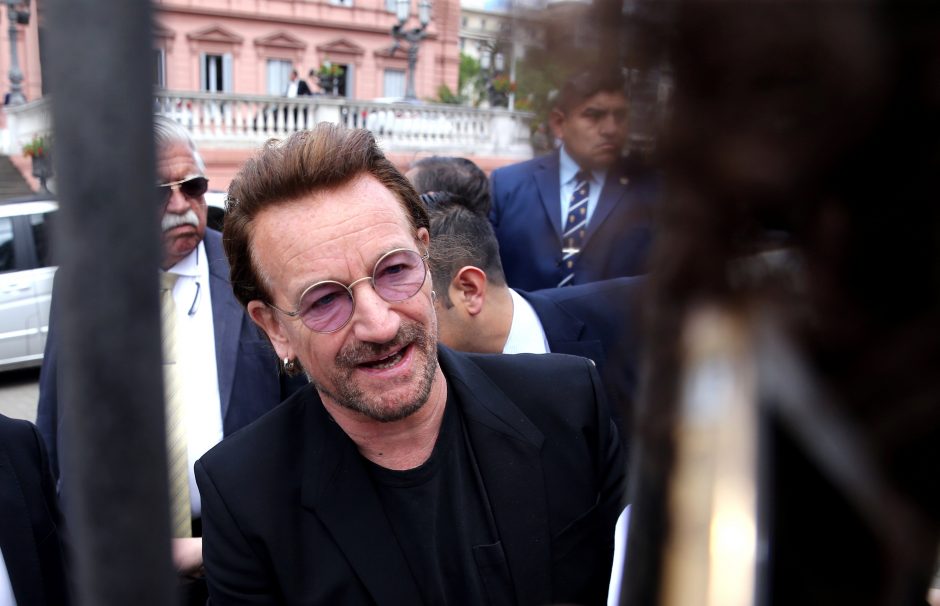 Bono „susikrimtęs“ dėl paviešintos informacijos apie investicijas Lietuvoje