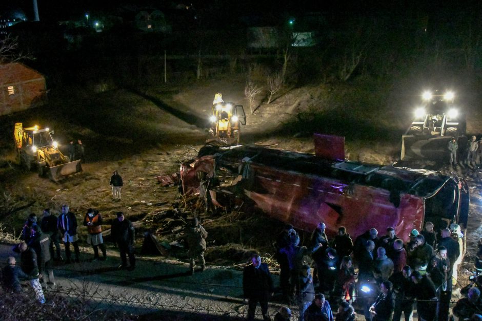 Šiaurės Makedonijoje per tragišką autobuso avariją žuvo 13 žmonių