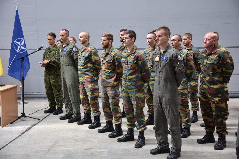 Belgija ir Danija perima NATO oro policijos pamainą Šiauliuose