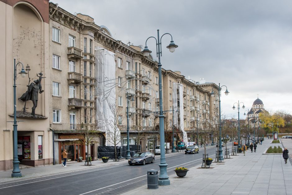 Ginčai avarinių balkonų neišgelbės