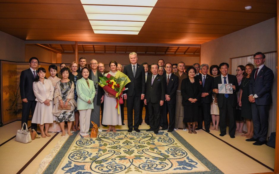G. Nausėda susitiko su Japonijos garbės konsulais ir ambasadoriais