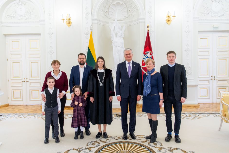 G. Nausėda priėmė naujų Vilniaus miesto ir regiono apylinkių teisėjų priesaikas