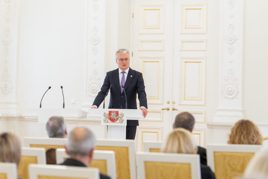 G. Nausėda priėmė naujų Vilniaus miesto ir regiono apylinkių teisėjų priesaikas