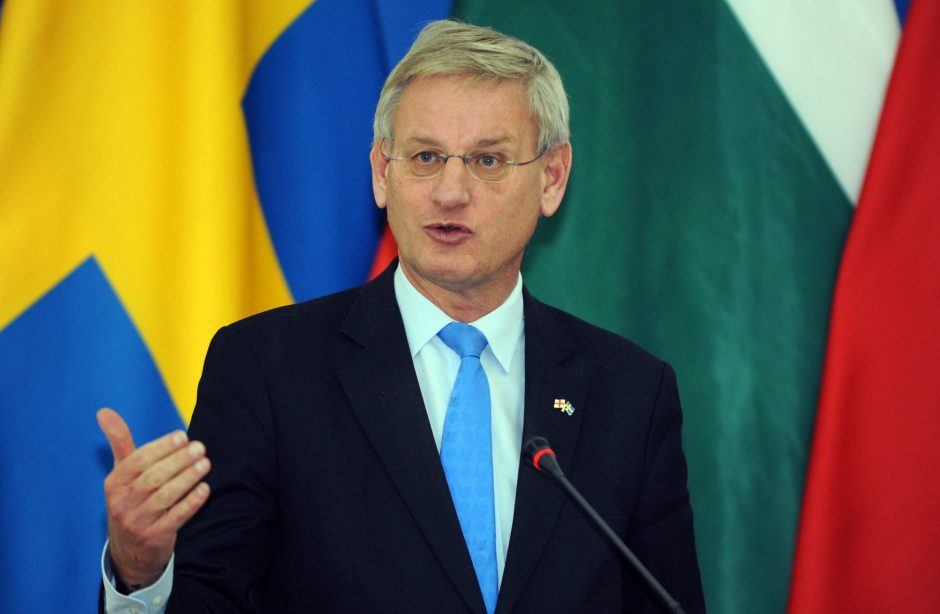 C. Bildtas: Europa nepamirš Baltijos šalių požiūrio į migrantų krizę