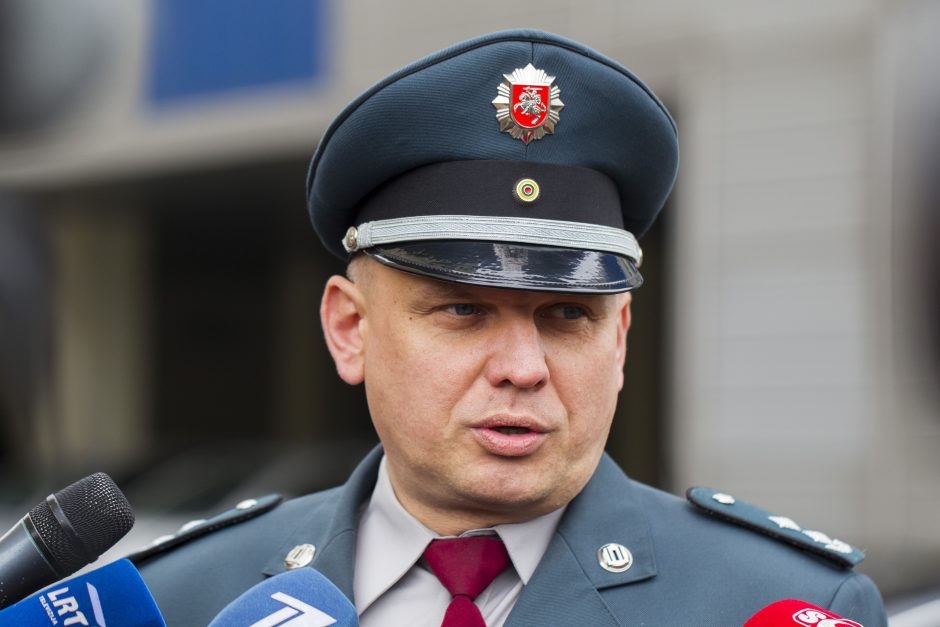 Policija: Lietuvoje keliauti saugu, automobilyje peilių vežiotis nereikia
