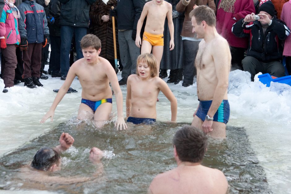 Į vandenį dar nešokite: tai nebuvo tikrasis pavasario griaustinis