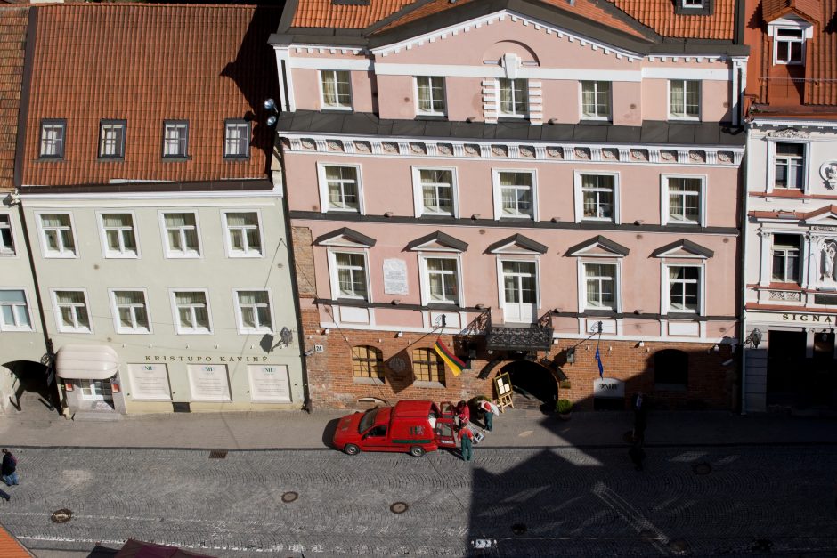 Paveldosaugininkai grasina baudomis senamiesčio rūsius griaunantiems verslininkams