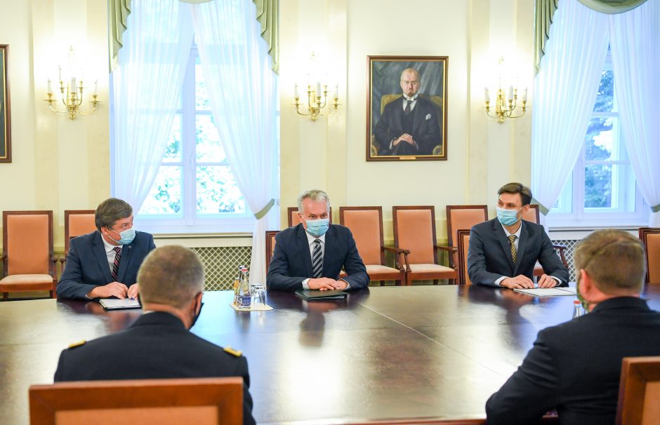 Prezidentas po susitikimo su JAV kariuomenės sekretoriumi: Rusijos grėsmė nemažėja