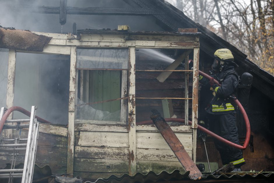 Kėdainių rajone – tragiškas gaisras: name rastas apdegęs moters kūnas