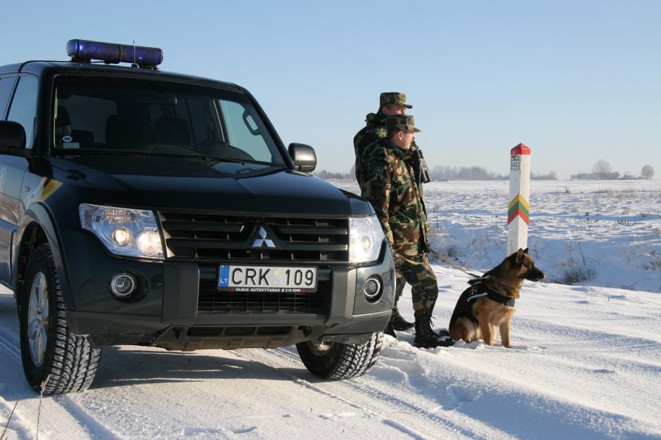 Pasieniečiai perduos Šaulių sąjungai vienuolika visureigių