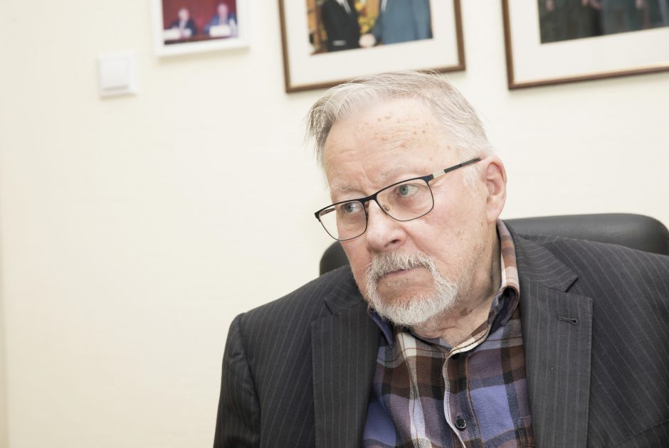 V. Landsbergis: geriau ankstesni rinkimai negu ilgas klampojimas