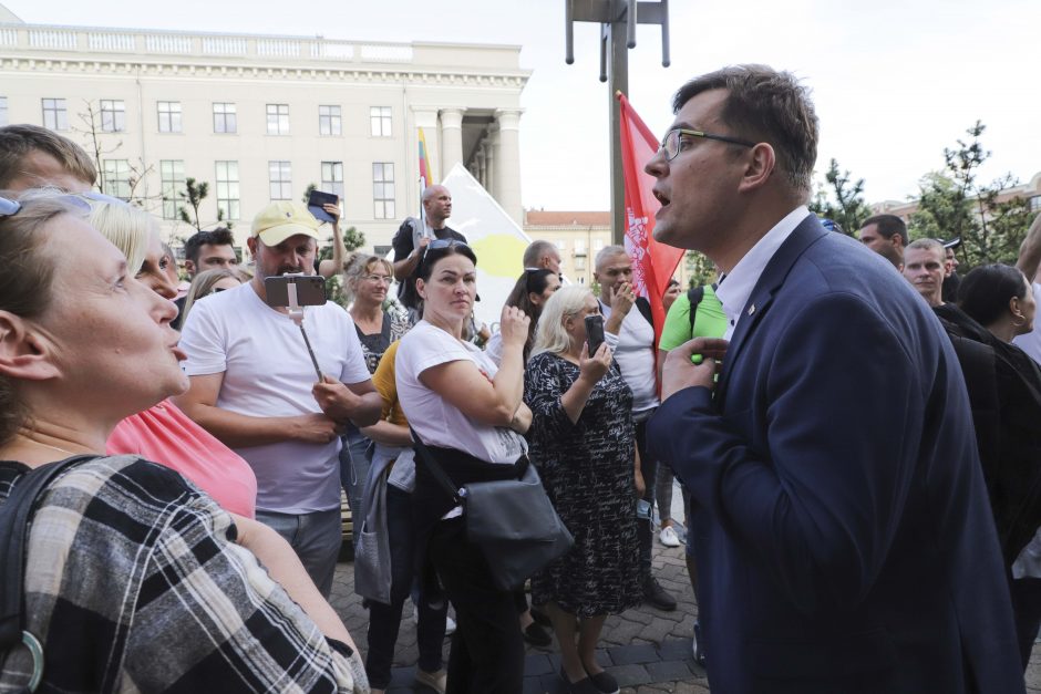 Politologai apie naują Seimo sezoną: lemtingas gali būti S. Skvernelio sprendimas