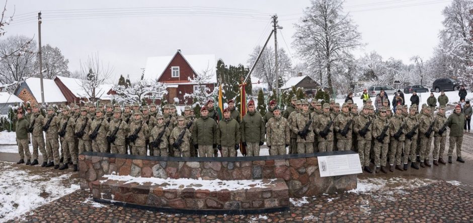 Merkinėje prisiekė 100-oji karių savanorių laida